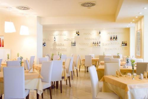 Hotel Touring Fiorano Modenese Luaran gambar